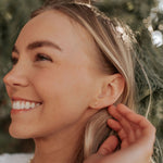 Load image into Gallery viewer, Laurel Gold Leaf Studs
