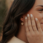 Load image into Gallery viewer, Elizabeth Clover Earrings
