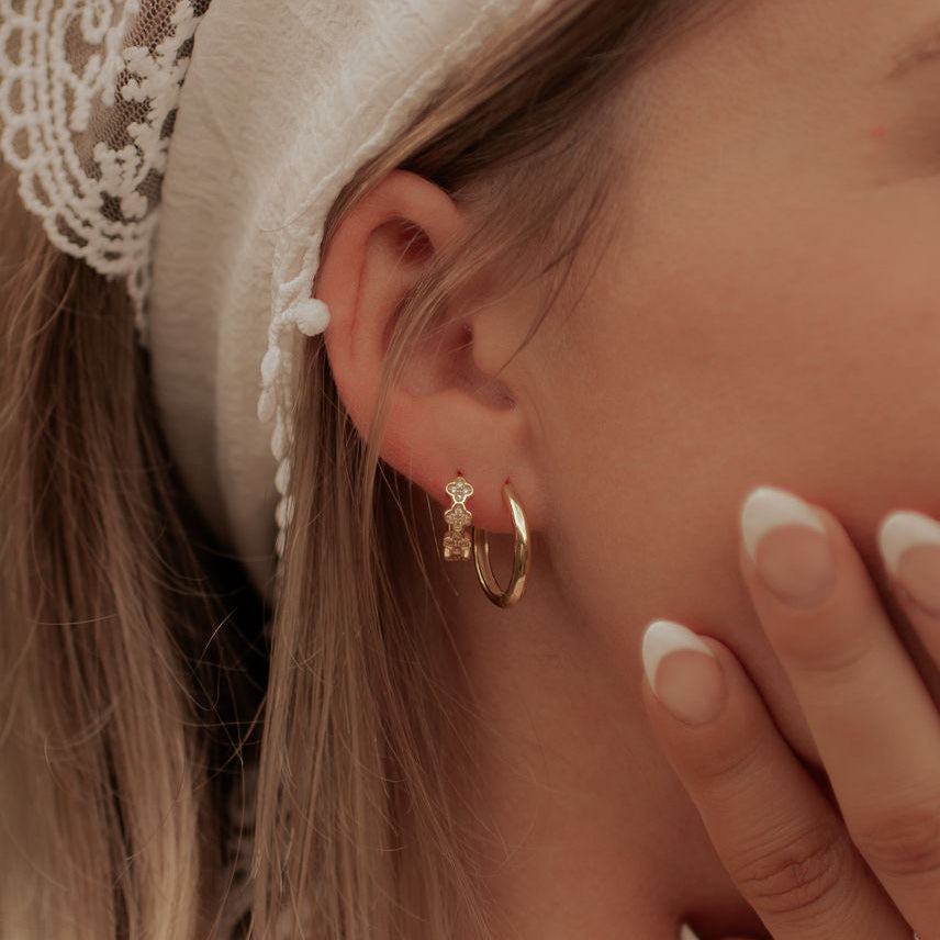 Lorelai Clover Hoops