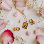 Load image into Gallery viewer, Checkered Necklace in Gold
