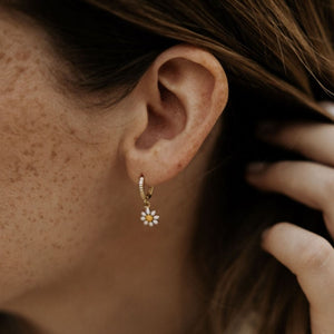 Carolina Daisy Hoops
